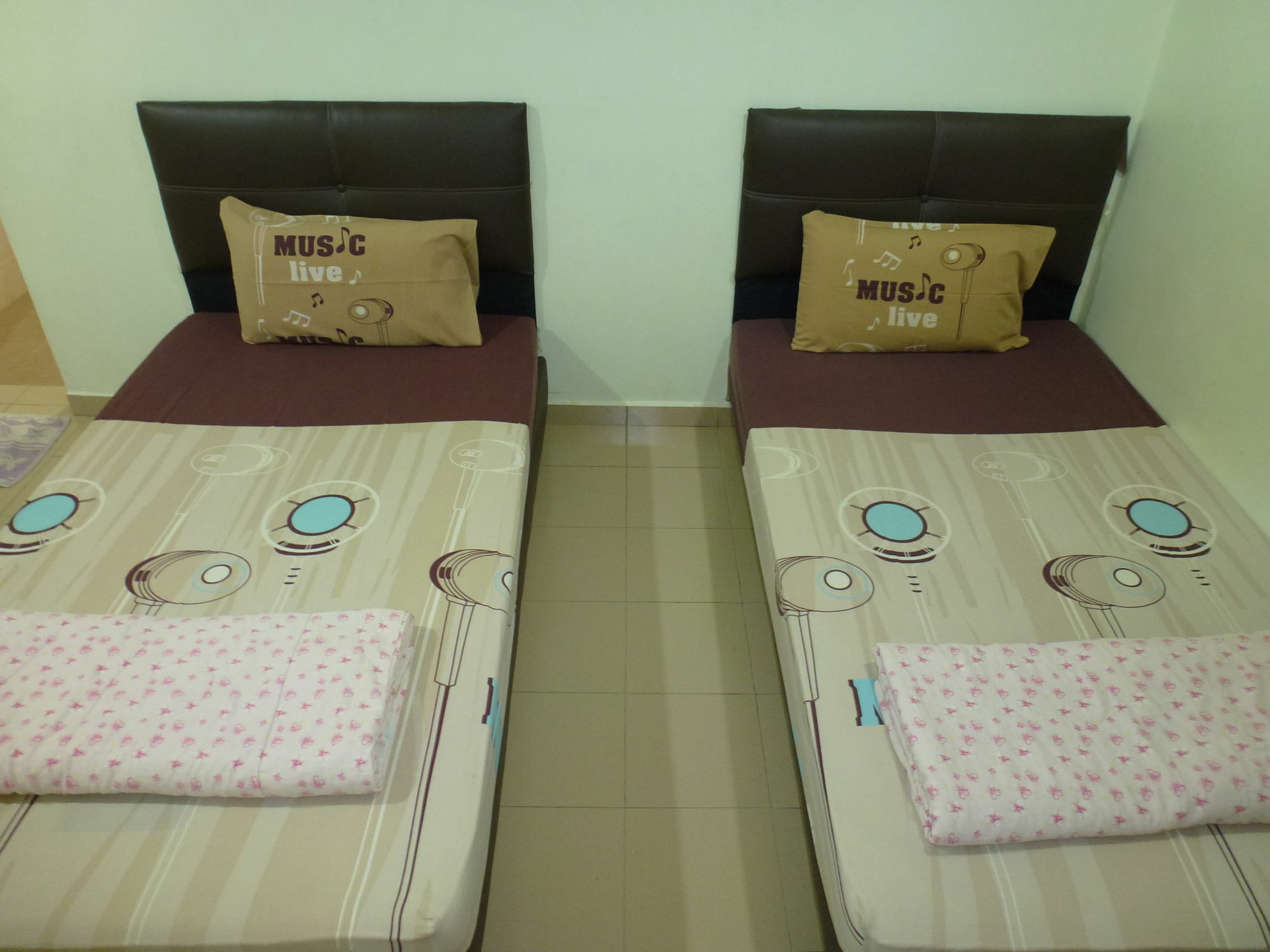Batu Berendam Inn Kampong Sungai Putat Zewnętrze zdjęcie